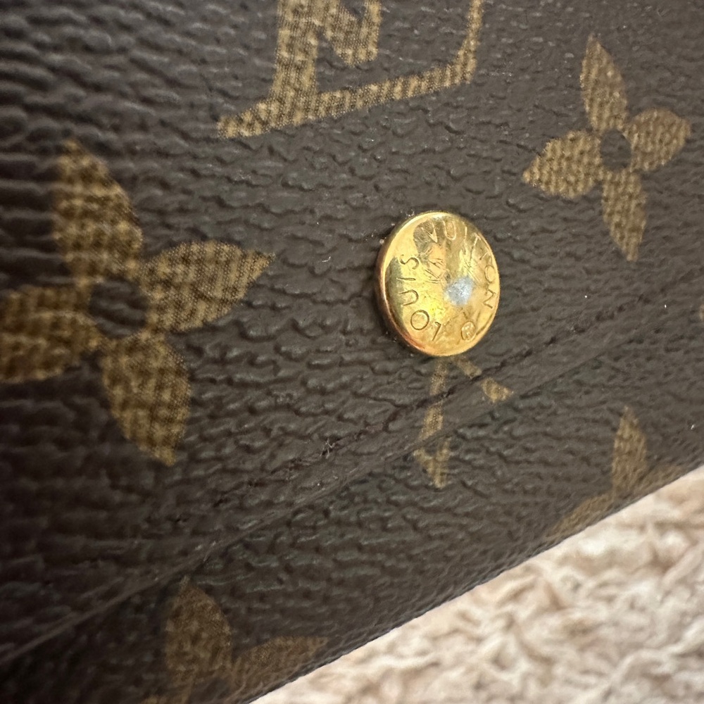 ❌SOLD❌Louis Vuitton Key Holder Monogram Accessory - Picture 4 of 10